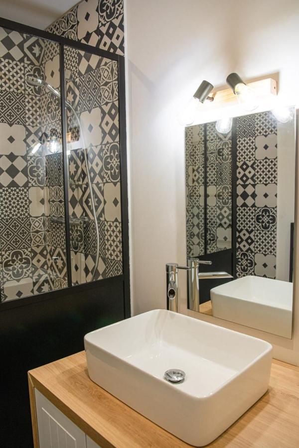 Le Repaire - 2 Chambres Avec Balcon มาร์กเซย ภายนอก รูปภาพ